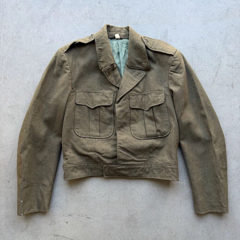 Vintage 40s 1944 38 R WWII Cropped Field Uniform Ike Jacket Olive Green Wool USA